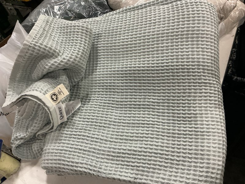 Condition photo showing Good Condition for quince organic waffle bed blanket ( king)