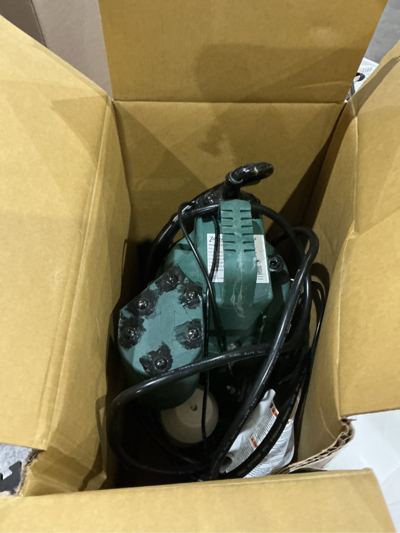 Condition photo showing Good Condition for zoeller submersible sump pump - 3/4 hp, cast iron construction - 80 gpm basement sump pump with dual switch protection (1099-0001)