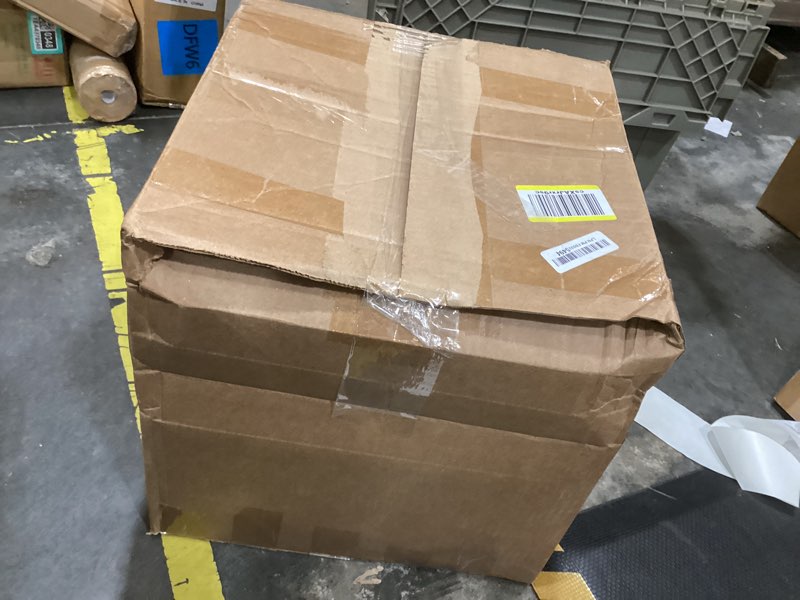 Condition photo showing Good Condition for tork premium napkin