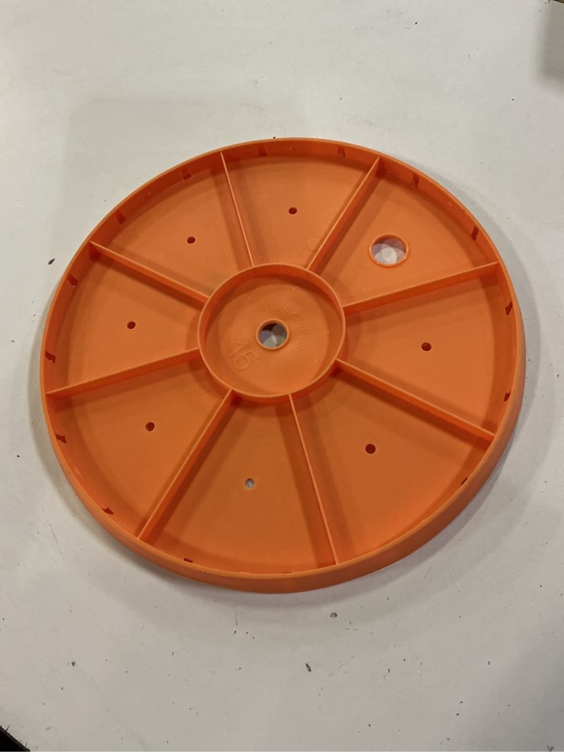 Condition photo showing New/Like New for bloem ups a daisy round planter insert size: 15"