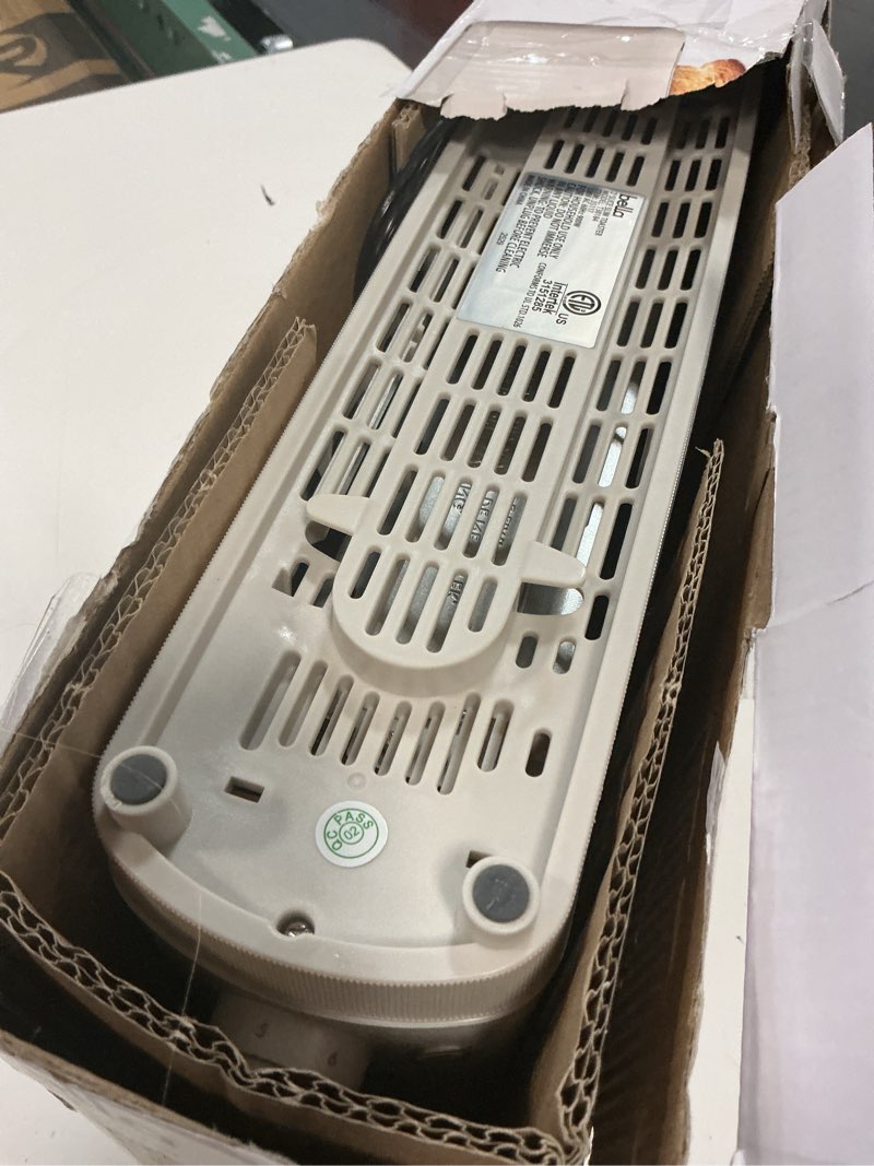 Condition photo showing Good Condition for bella 2 slice slim toaster, fits-anywhere™ kitchenware, 6 setting shade control with reheat & cancel buttons, fits sourdough, 10” long slot, anti jam & auto shutoff, 900 watt, oatmilk 2 slice oatmilk