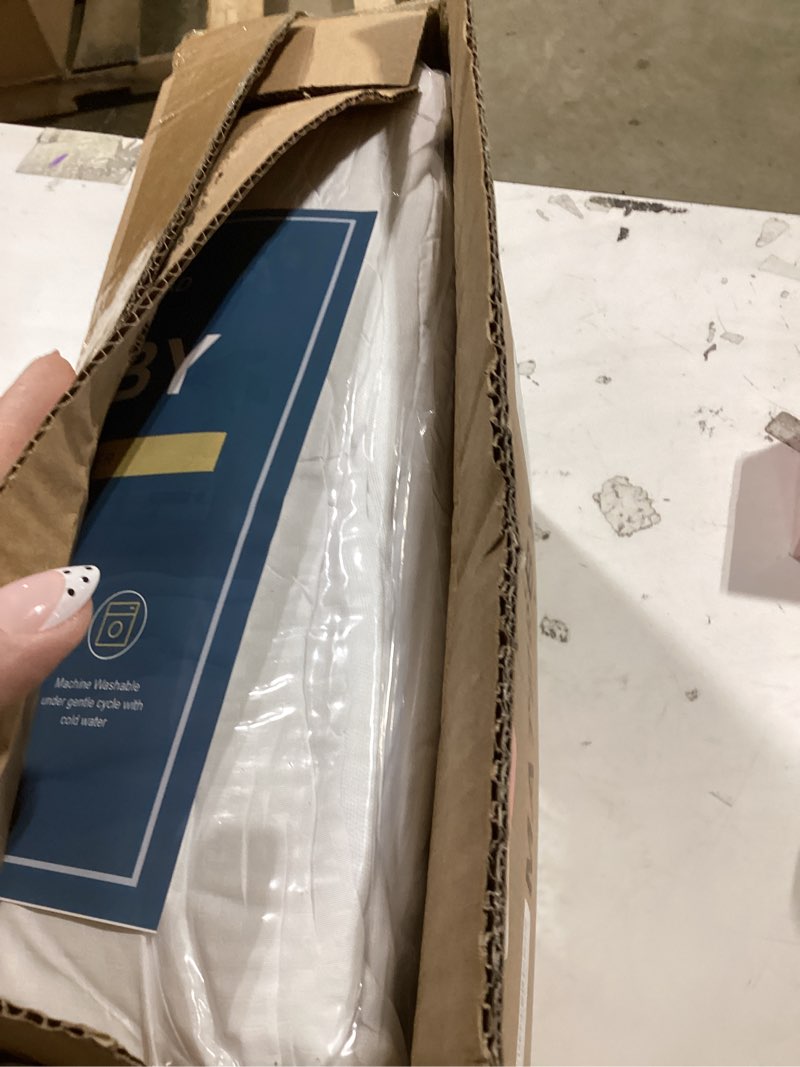 Condition photo showing New/Like New for matbeby full size mattress pad - cooling breathable mattress topper, quilted fitted mattress protector, pillow top mattress cover with 8-21" deep pocket, soft, machine washable, white, 54x75 inches white - checkered full