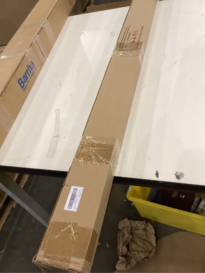 Condition photo showing Good Condition for Window blind