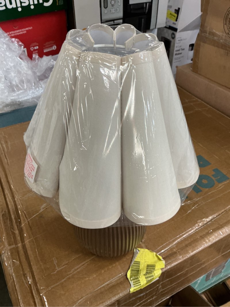 Condition photo showing Good Condition for home decor collection 12.5\" brown ceramic table lamp set