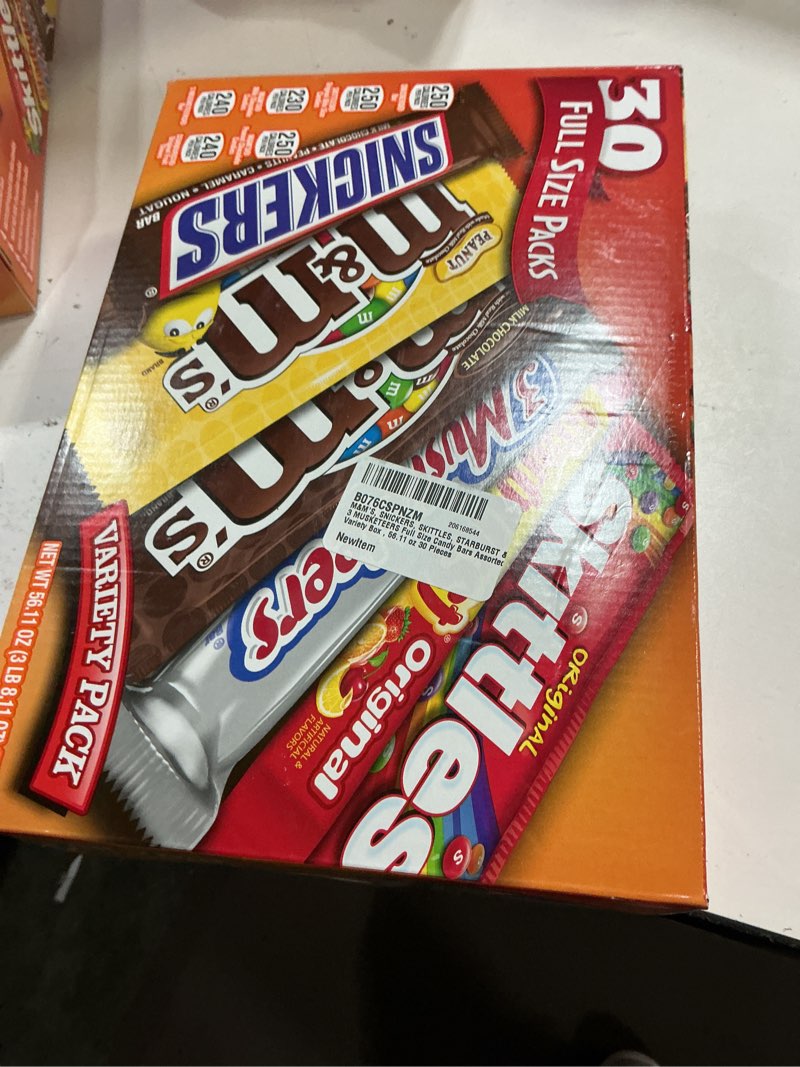 Condition photo showing Good Condition for ( BB:07/2025) M&M'S, SNICKERS, SKITTLES, STARBURST & 3 MUSKETEERS Full Size Candy Bars Assorted Variety Box , 56.11 oz 30 Pieces