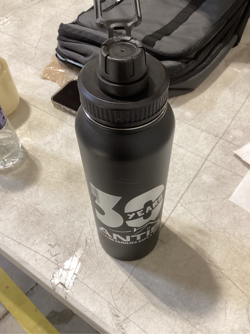 Condition photo showing Good Condition for Takeya Actives Water Bottle with Spout Lid - Bottle with Double Stainless Steel Insulation - Dishwasher Safe & BPA-Free - Bottle with Spout Lid & Removable Bumper - 24 oz, Onyx Onyx 24 Ounces