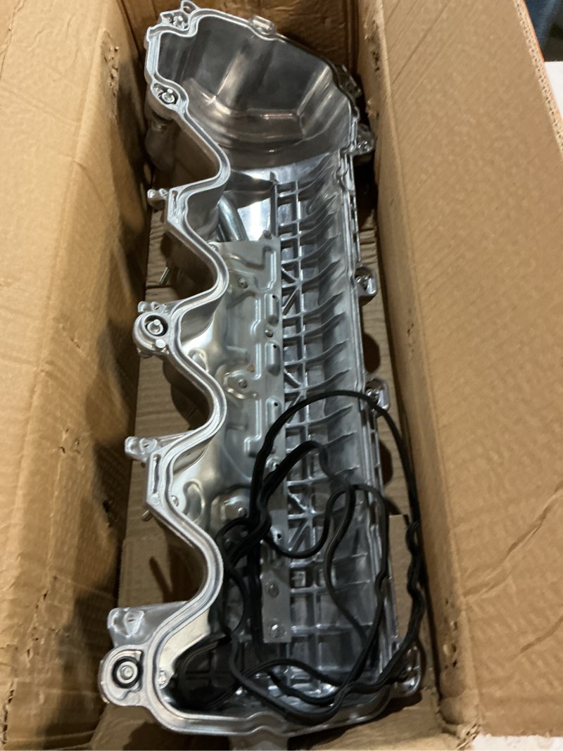 Condition photo showing Good Condition for newyall left engine valve cover with gasket for ford expedition explorer explorer sport trac f150 f250/f350 super duty mustang lincoln mark lt navigator mercury mountaineer
