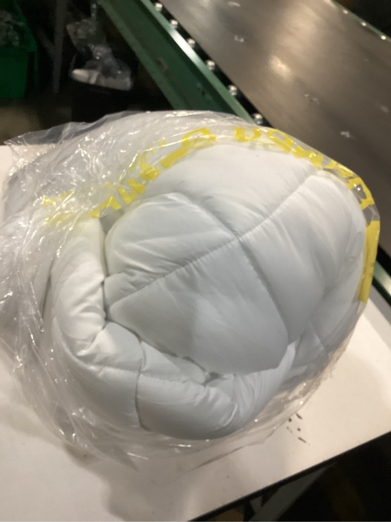 Condition photo showing As Is for Ultra Soft Twin Size Mattress Topper - Viscose Made from Bamboo Pillow Top Mattress Pad for Back Pain Relief - Naturally Cooling for Hot Sleepers, Green Green Twin