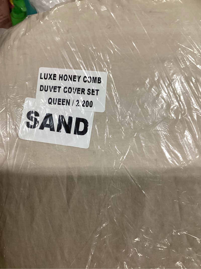Condition photo showing Good Condition for honey comb sand color duvet cover queen set quince 