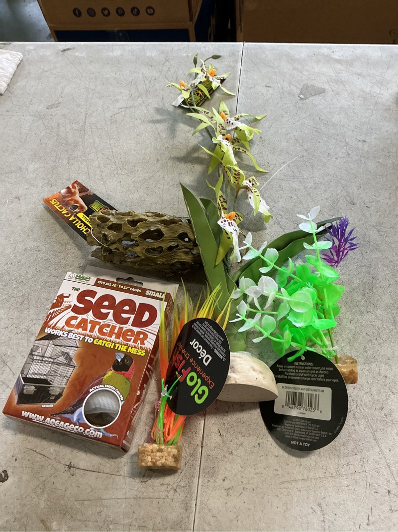 Condition photo showing New/Like New for Assortment of small pet items,miscellaneous small,variety of items,multiple pieces,5 pieces total