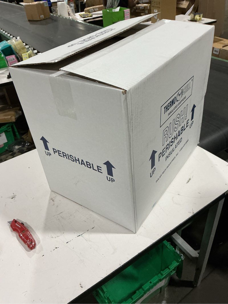 Condition photo showing Good Condition for polar tech 227c thermo chill insulated carton with foam shipper, medium, 15.5" length x 13.75" width x 10.5" depth, 2 count (pack of 1)
