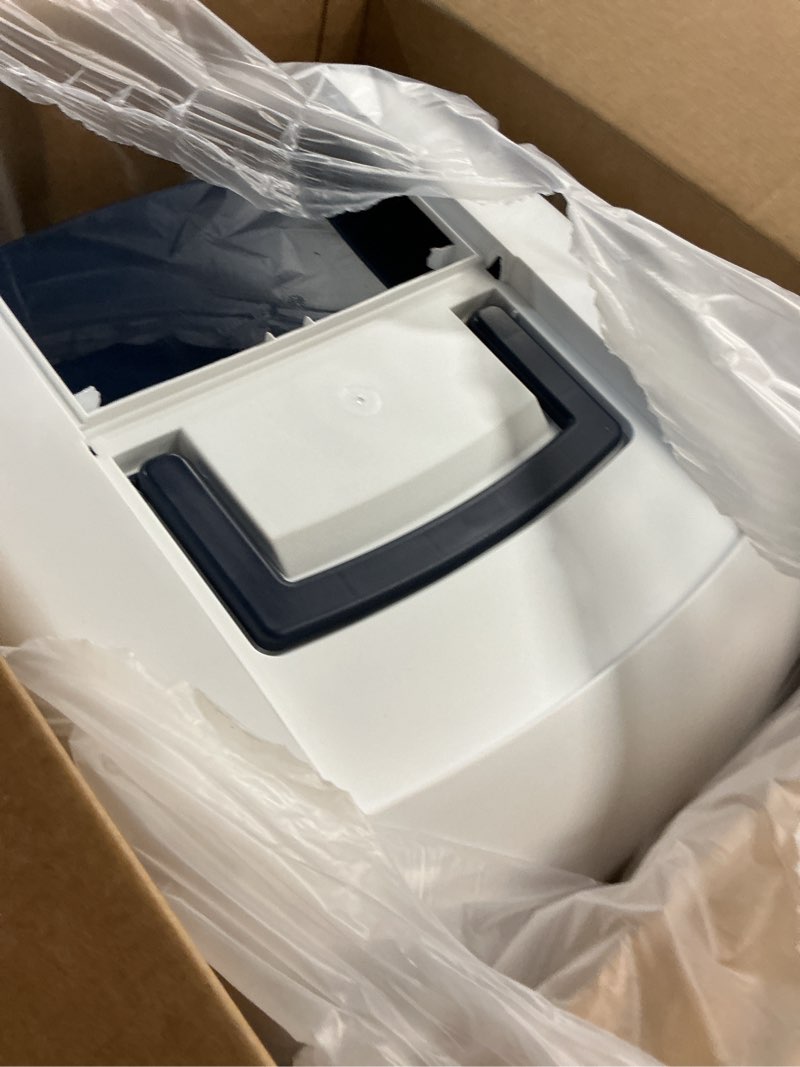 Condition photo showing Good Condition for iris usa cat litter box large with front door flap, covered enclosed litter box enclosure with scoop, handle & buckles for portability & privacy, hidden litter pan, navy jumbo enclosed navy