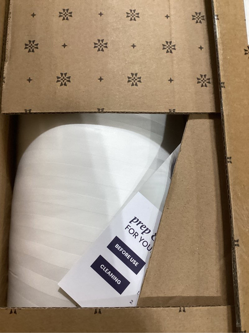 Condition photo showing New/Like New for Beckham Hotel Collection Bed Pillows Standard/Queen Size Set of 2 - Original Soft Down Alternative Pillow for Sleeping - Soft Support for Back, Stomach or Side Sleepers Queen / Standard White