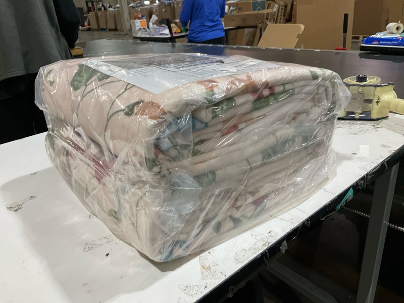 Condition photo showing Good Condition for triohero pink area rug 8x10 boho floral washable area rug large non slip carpet fade resistant stain