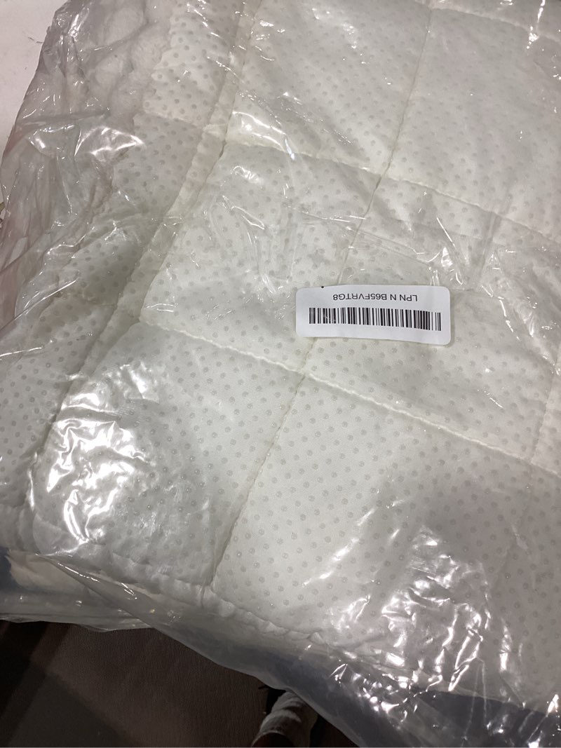 Condition photo showing Good Condition for mivnue pet couch cover, couch covers for dogs, washable dog sofa covers couch protector, fuzzy non slip couch slipcover pet friendly white 27.6" x 82.7"