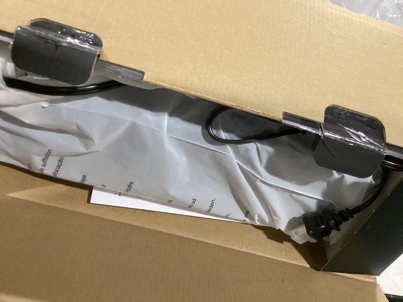 Condition photo showing Good Condition for fresko vacuum sealer machine with automatic bag detection, double heat seal, compact food sealer, easy to use, starter kit silver machine + 10 bags