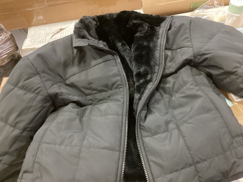 Condition photo showing Good Condition for Hooded Puffer Jackets for Girls Lightweight and Packable Autumn a Winter Coat Black 7-8 Years
