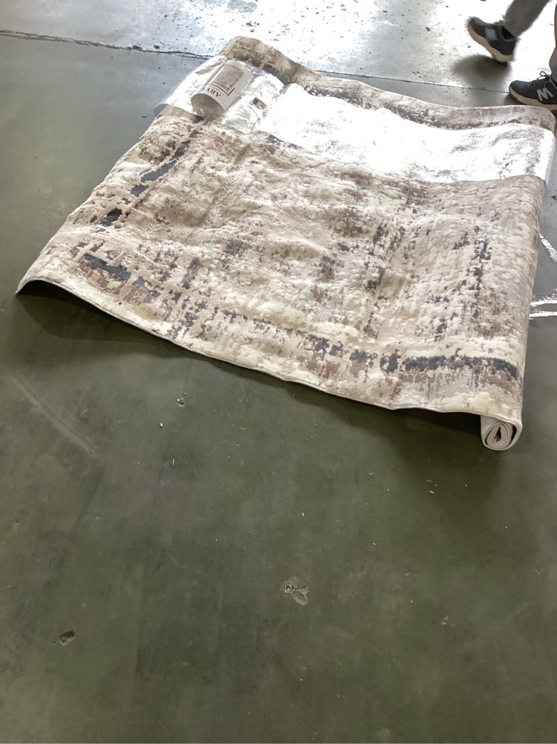 Kristal area rug size:5x7