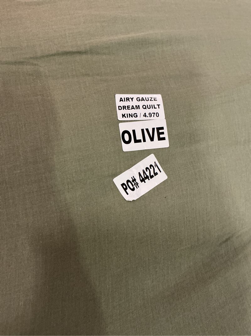 Condition photo showing Good Condition for organic cotton airy gauze dream quilt king olive