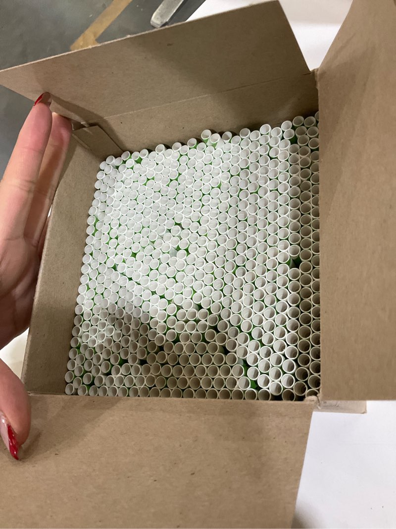Condition photo showing Good Condition for Paper Straws