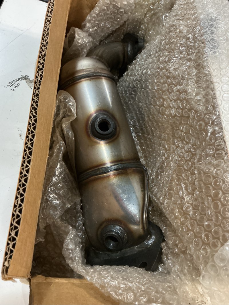 Condition photo showing Good Condition for newyall 3.6l front right catalytic converter for chrysler 200 11-14, town & country 11-16, dodge avenger 11-14, grand caravan 11-16, journey 11-18, ram cargo van 12-14, vw routan 11-14