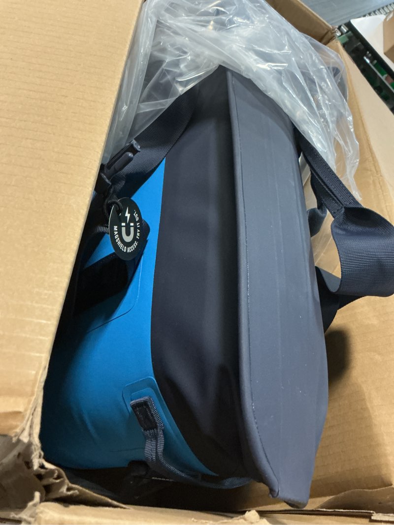 Condition photo showing Good Condition for yeti hopper m series portable soft coolers with magshield access m30 big wave blue
