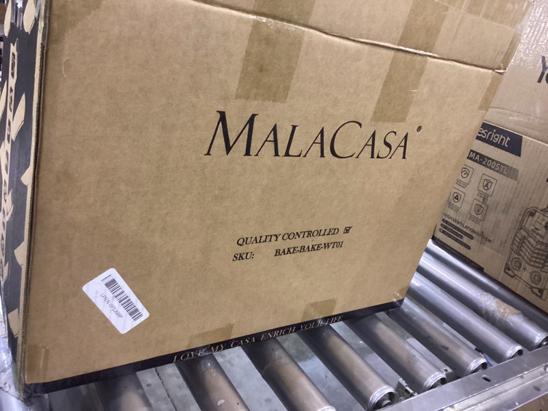 Condition photo showing As Is for MALACASA 4.4 QT Baking Dish, 9x13 Large Casserole Dish for Oven, Ceramic Baking Pan, Rectangular Lasagna Pan Deep with Handles for Baking, Durable Microwave Oven Safe, Wedding Gift,White, Series BAKE-BAKE White 4.4 QT