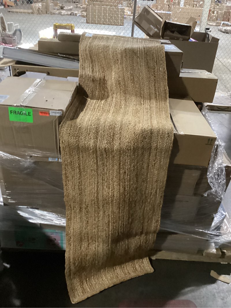 Condition photo showing Good Condition for nuloom 2x6 rigo jute hand woven area rug, natural, solid farmhouse design, natural fiber, for bedroom, living room, dining room, hallway, office, kitchen, entryway