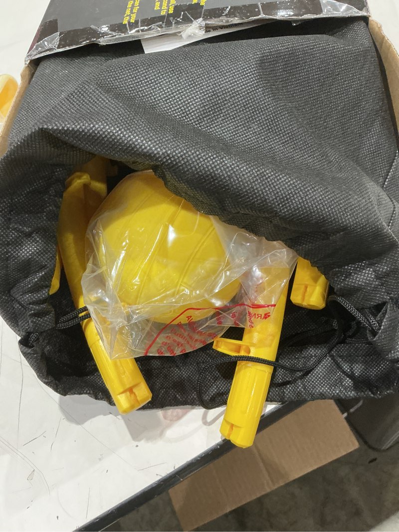 Condition photo showing Good Condition for spikeball family set with bag, playing net & ball