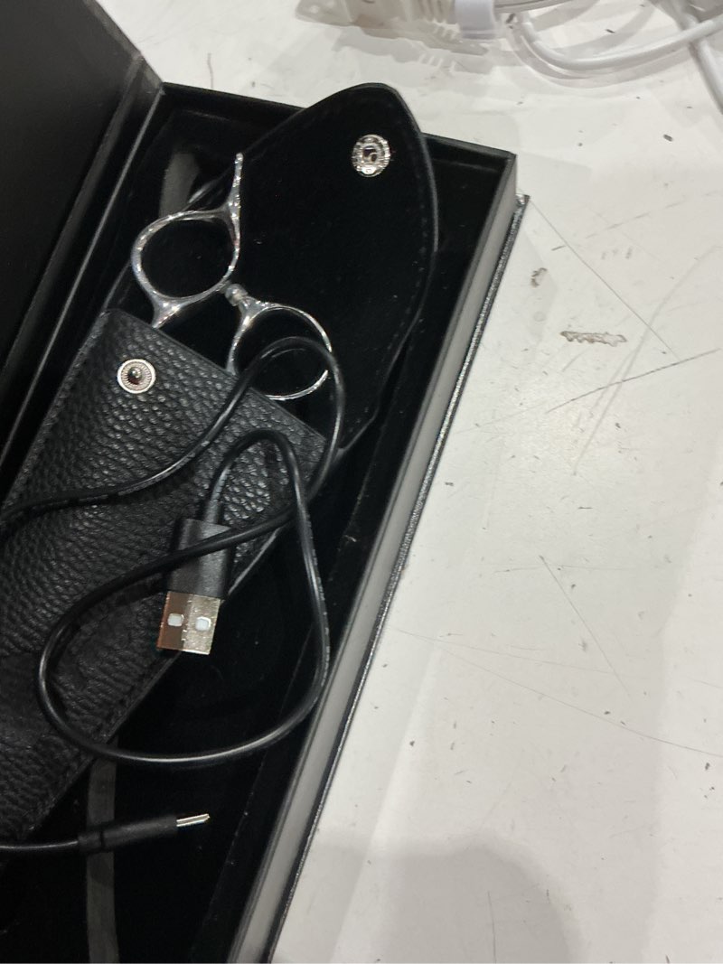 Condition photo showing New/Like New for fagaci thinning shears 6 inch with extremely sharp blades, professional hair thinning scissors, durable, smooth motion & fine cut, thinning scissors with sheath, cleaning leather, key&rings 7cr thinning scissors