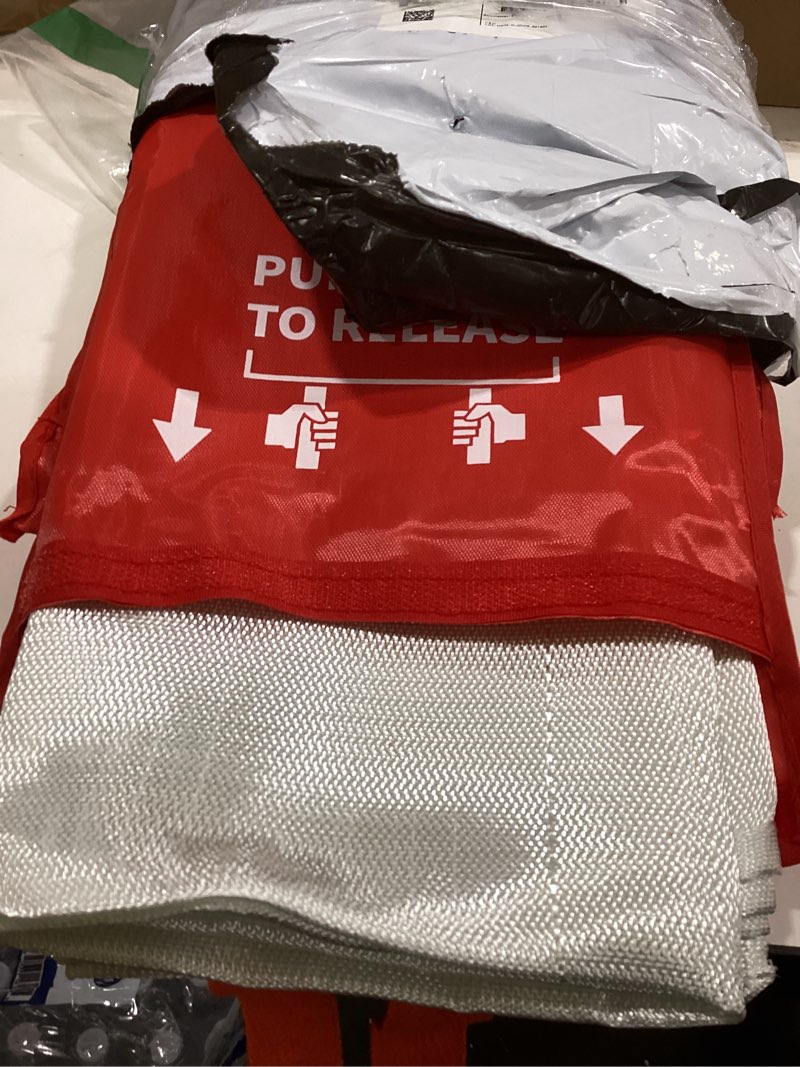 Condition photo showing Good Condition for SecuCaptain Emergency Fire Blanket for Home and Kitchen - 4 Pack 40"x40" Flame Suppression Fiberglass Fire Blankets for House Camping Car Office Warehouse Survival Safety