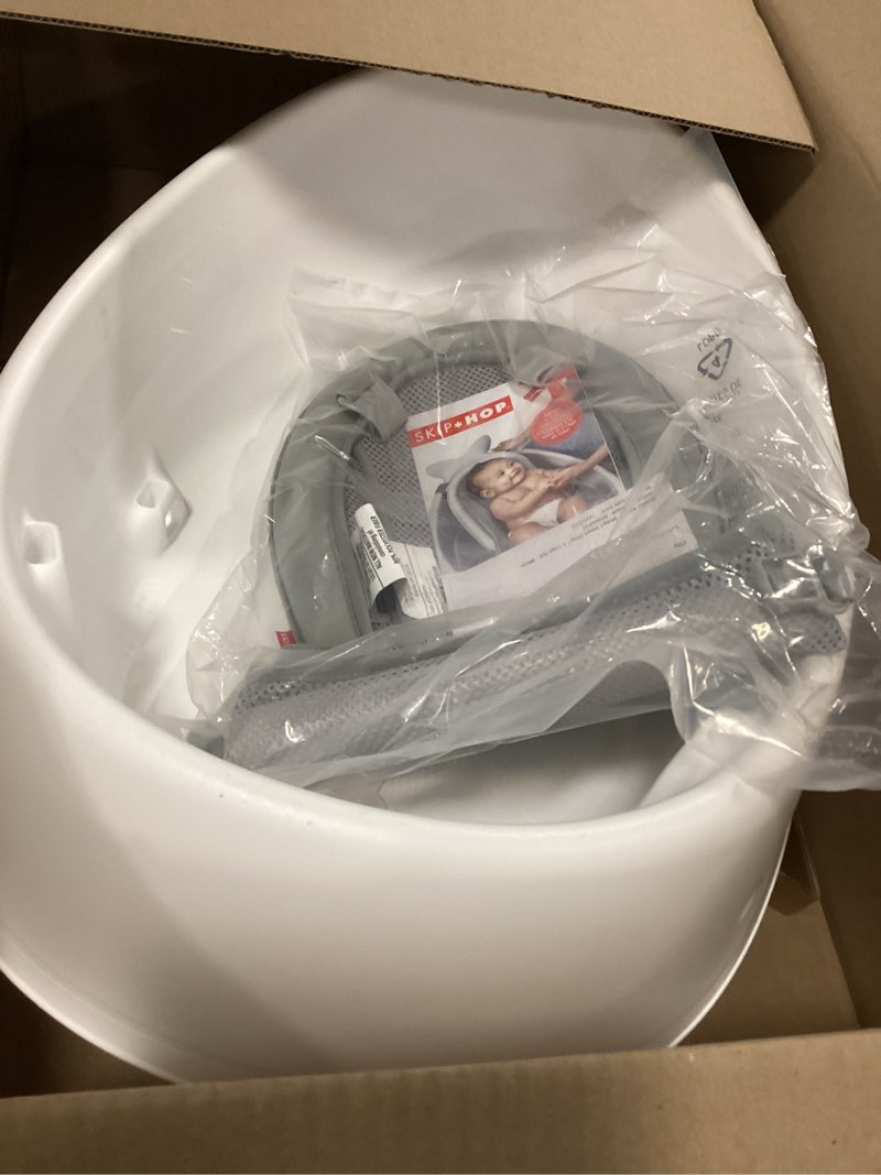 Condition photo showing Good Condition for Skip Hop Infant Bath Tub 3-Stage Grow With Baby Smart Sling MOBY Bathtub White Age 0+ Moby White Tub