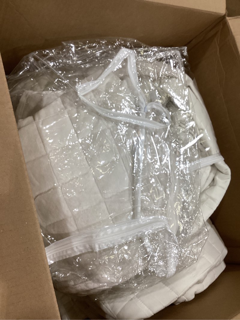 Condition photo showing Good Condition for 3 pieces luxurious velvet oversized king quilts set 120x128 ruched bedspread coverlet quilted bedding set with 2 pillow shams 20x36 ultra soft comforter for all season, cream white cream oversized king-120x128