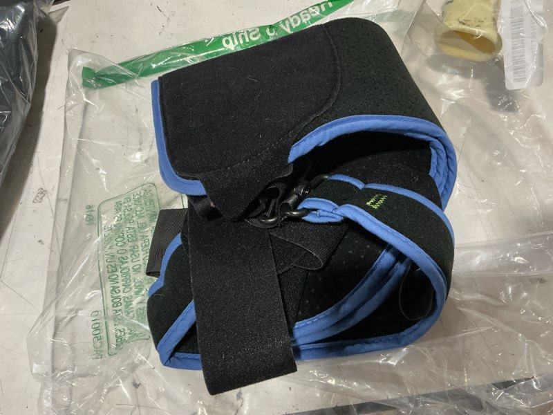 Condition photo showing Good Condition for velpeau arm sling shoulder immobilizer for women and men, fit left or right arm - rotator cuff support brace - medical sling for shoulder, clavicle, elbow injury (comfort type, small: bust 24?-29.5?) small (pack of 1) comfort version