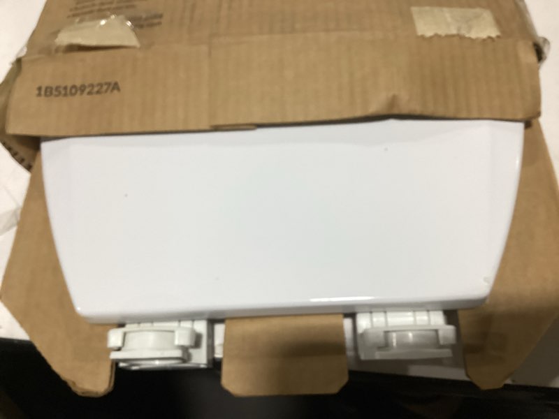 Condition photo showing As Is for bemis 500ec 390 toilet seat with easy clean & change hinges, 1 pack round, cotton white