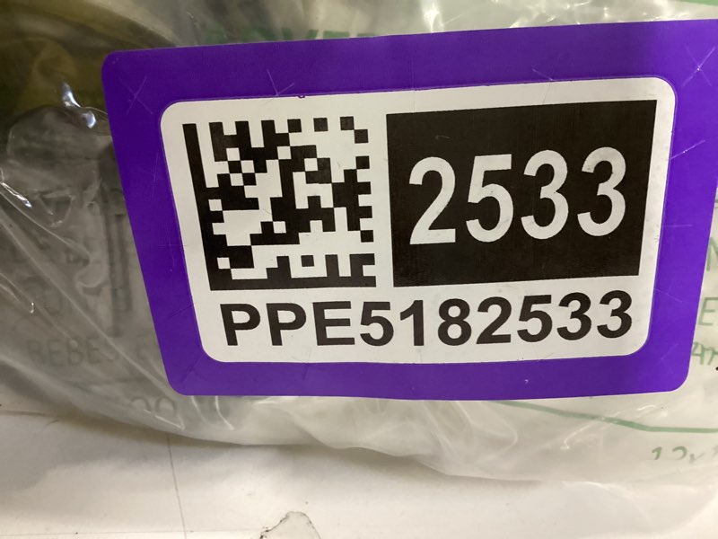 https://lotting-media.assets.bidfta.com/lotting_06e2c214-c53f-4676-a003-c5ac1dfe9bd2