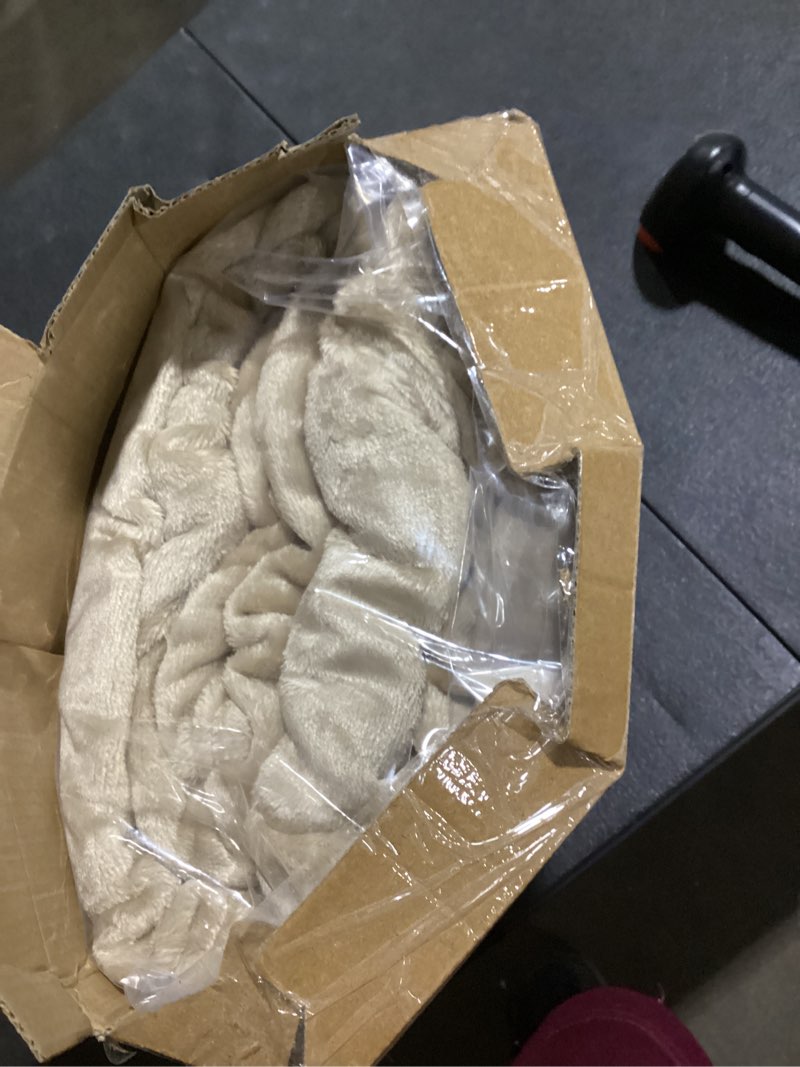 Condition photo showing Good Condition for phf ultra soft fleece blanket queen size, no shed no pilling luxury plush cozy 300gsm lightweight blanket for bed, couch, chair, sofa, perfect decorations gifts, 90" x 90", khaki queen(90" x 90") khaki
