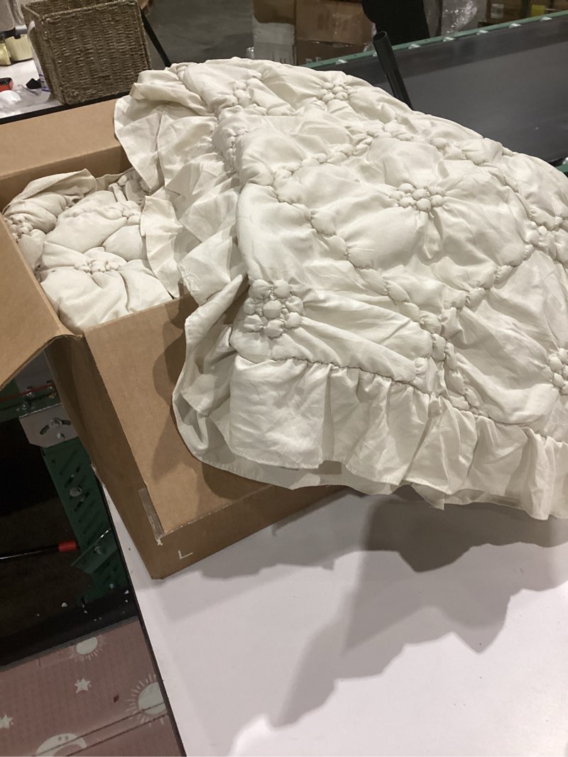 Condition photo showing Good Condition for bedazzled queen size comforter sets, beige bedding comforter set, 3 pieces pinch pleat bedding sets with comforter and pillowcases soft farmhouse shabby chic comforter for all season