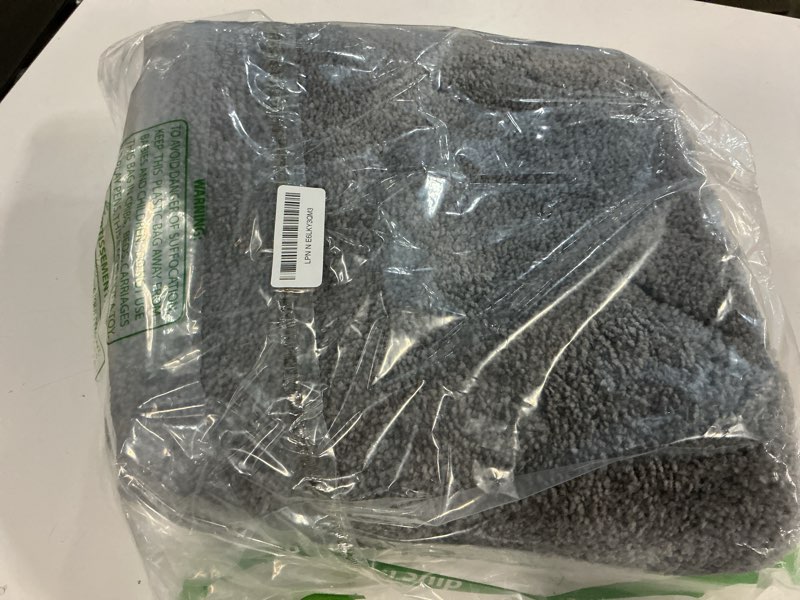 Condition photo showing Good Condition for cosy homeer bath rugs for bathroom extra thick - anti-slip bath mats soft plush yarn shaggy 100% strong mirco polyeste mat living room bedroom mat floor water absorbent(dark grey,24x36 - inches) dark grey 2' x 3' (rectangular)