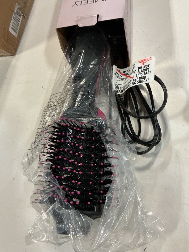 Condition photo showing Good Condition for Untitled Item