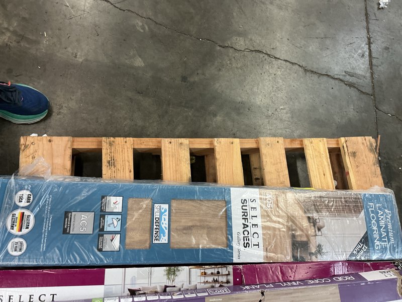 Condition photo showing New/Like New for select surfaces prescott gallery series laminate flooring