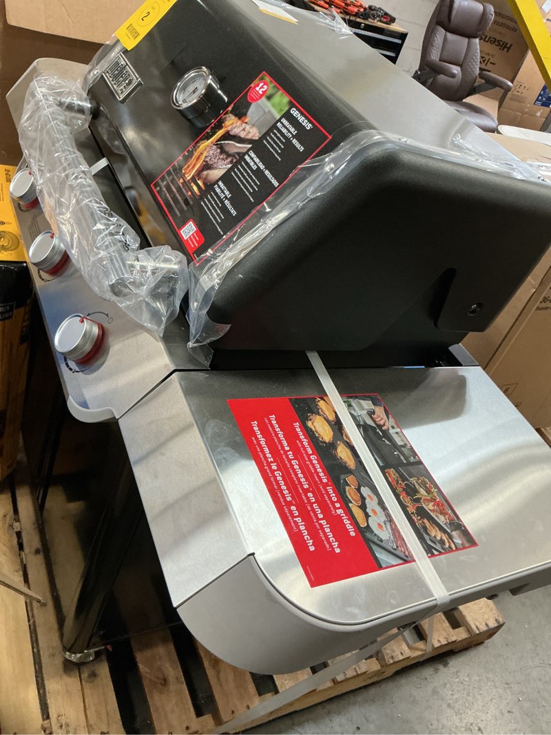 Condition photo showing Good Condition for weber 3-burner genesis e-315 propane gas grill, black