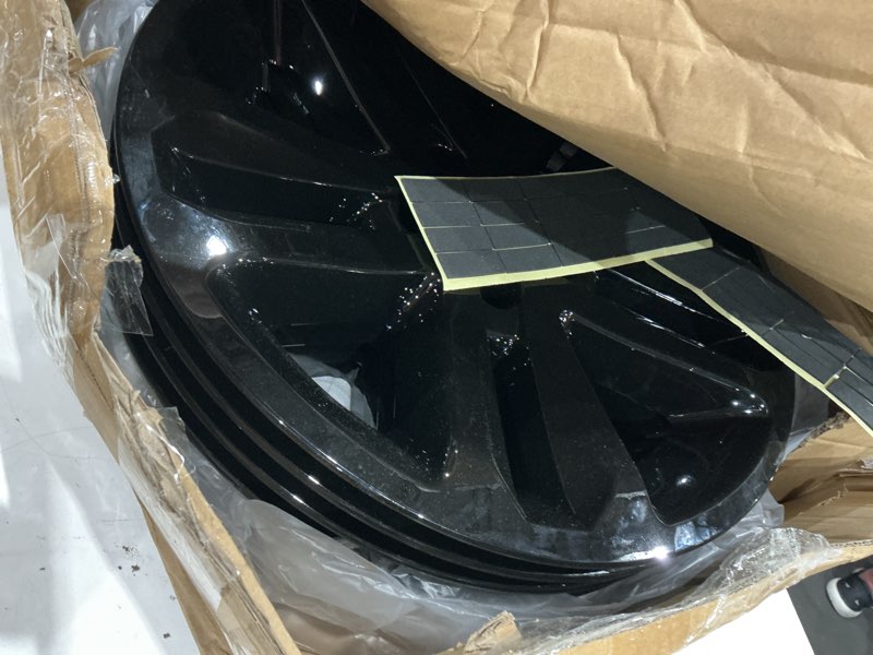 Condition photo showing Good Condition for 18 inch gloss black wheel skins for 2011-2017 ford explorer fits factory alloy wheels bb5z-1007-a, 5 split spoke snap on hubcaps wheel covers 4 pack