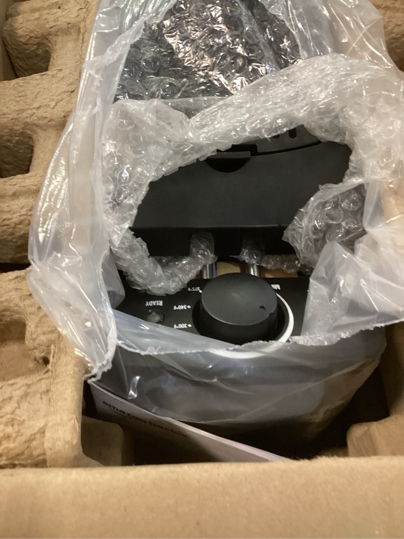 Condition photo showing Good Condition for Amazon Basics 3.2-Qt (3.0L) Deep Fryer with 12-Cup Oil Capacity, Adjustable Temperature, Easy Draining Basket, Stainless Steel Exterior, Viewing Window, 1500W, Black & Silver 3.2-Qt, Black & Silver