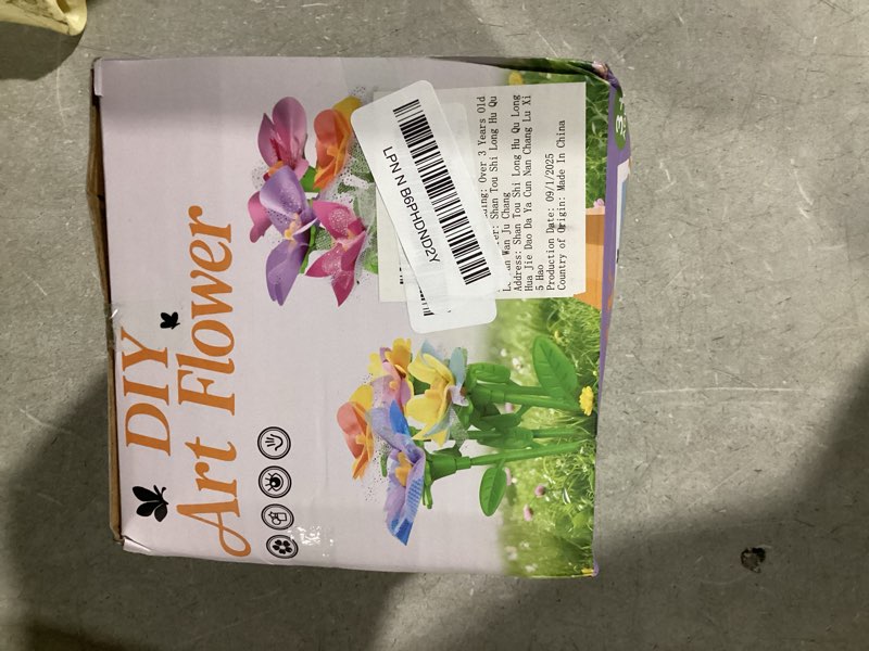 Condition photo showing Good Condition for Scvcid DIY Art Flower Toys Include Extra Accessories Set, Arts and Crafts Activity Kit for Kids Ages 3-12, Fabric Bouquet Craft for Toddler, Birthday Gifts for 3 4 5 6 7 8 9 10 11 12 Year Old Girls green