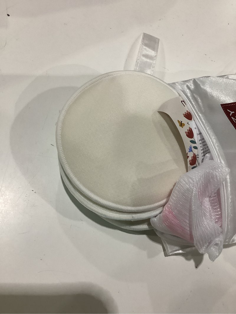 Condition photo showing Good Condition for momcozy reusable nursing pads, innovative use of one way moisture-wicking fabric & 4 - layer washable breast pads, super absorbent and large capacity, 6 pack + wet and dry separation bag + wash bag thick 6 pack