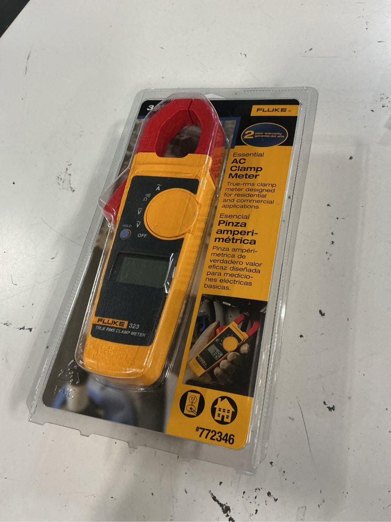 Condition photo showing Good Condition for fluke 600 v digital clamp meter