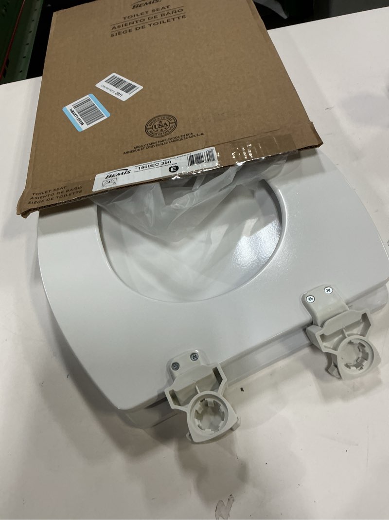 Condition photo showing Good Condition for Bemis 1500EC 390 Lift-Off Wood Elongated Toilet Seat, Cotton White (Pack of 1)