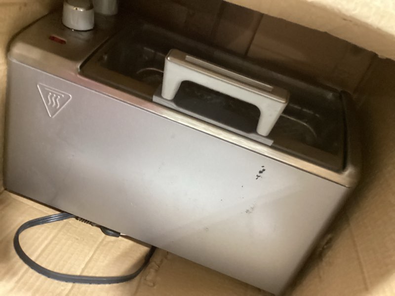 Condition photo showing As Is for similiarproduct not like stock photo black+decker to1313sbd toaster oven, 15.47 inch, silver