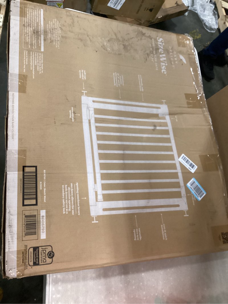 Condition photo showing Good Condition for baby delight sizewise™ wood pressure mounted safety gate 37.4"-41.34" | extra-wide passage | auto-close two-way opening | easy installation | pefc certified beech wood (28.7" passage) 37.4"-41.34" pressure-mounted gate